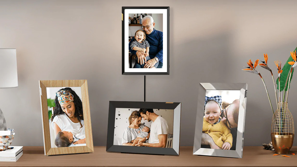 Digital Photo Frame with 4GB Built-in Memory - 12 inch