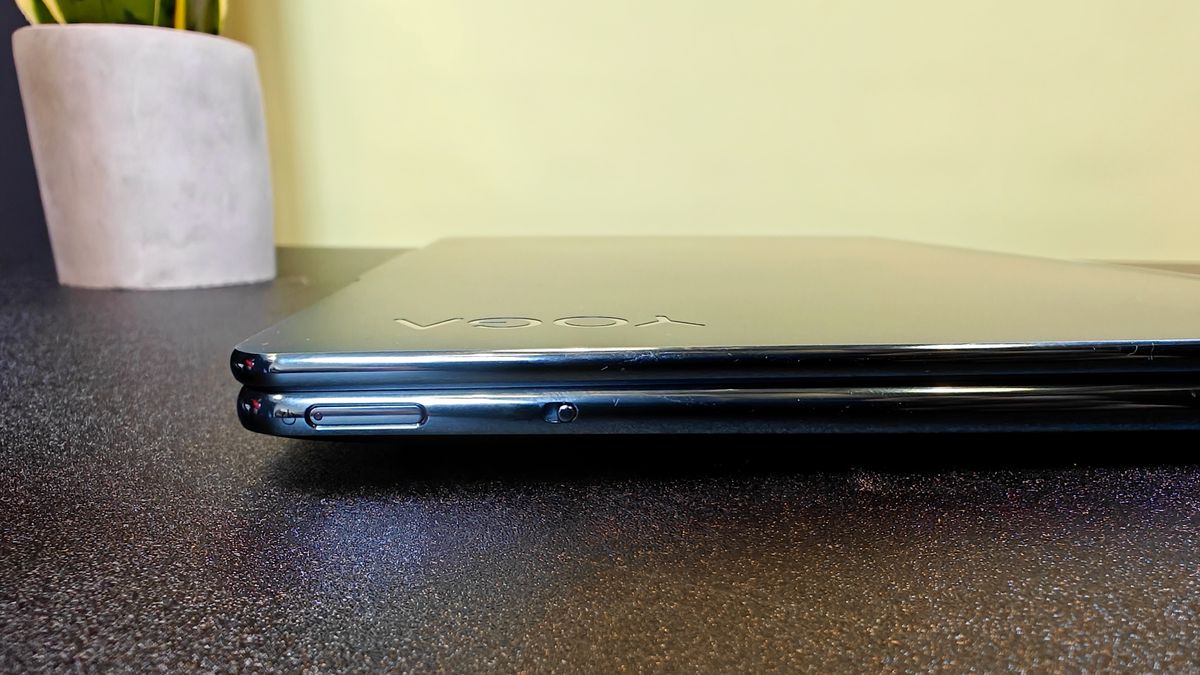 Lenovo Yoga Book 9i hands-on