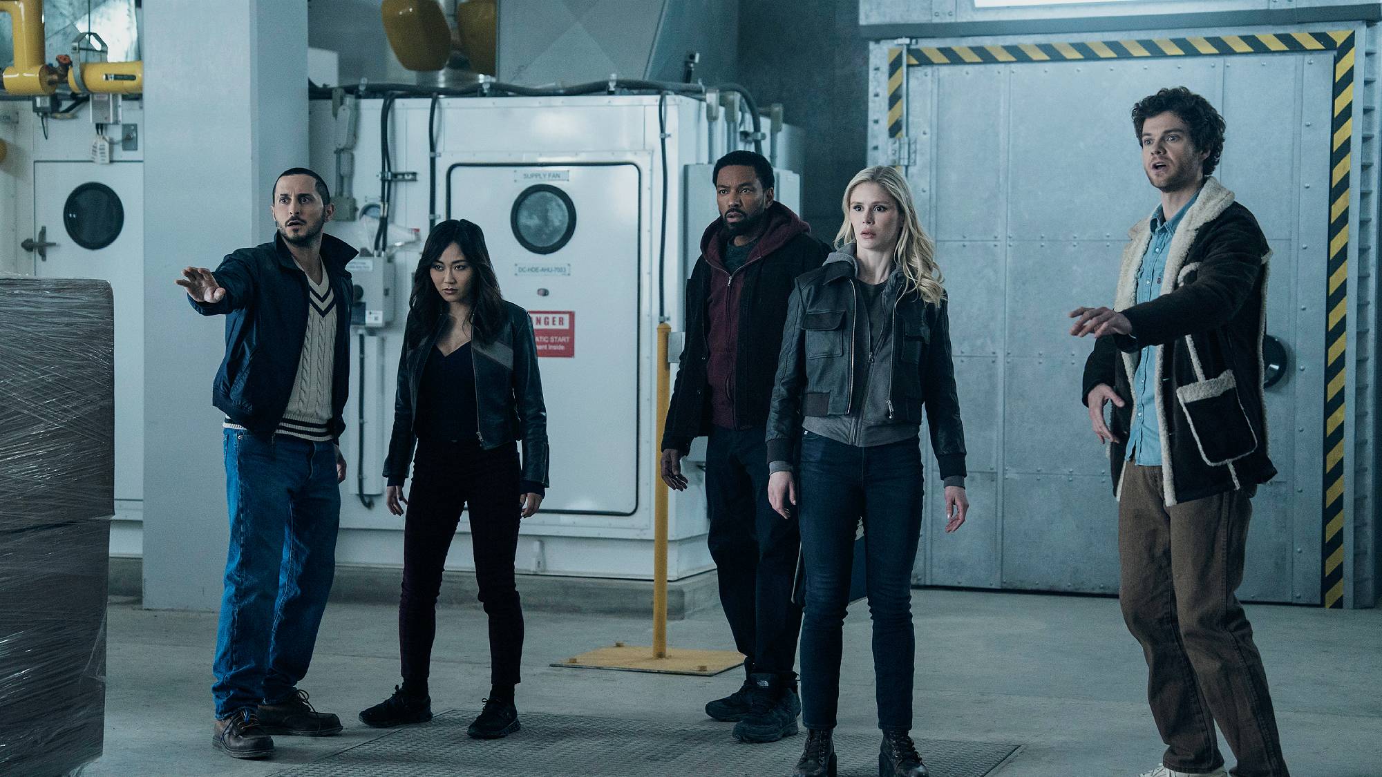 تومر کاپون در نقش فرانسوی، کارن فوکوهارا در نقش کیمیکو، کارل اوربان در نقش بیلی بوچر، ارین موریارتی در نقش آنی اوکاک با نام مستعار استارلایت، و جک کواید در نقش هیگی کمپبل. "مردان" فصل 5 در Prime Video