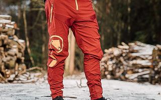 Endura MT500 II trousers in orange color