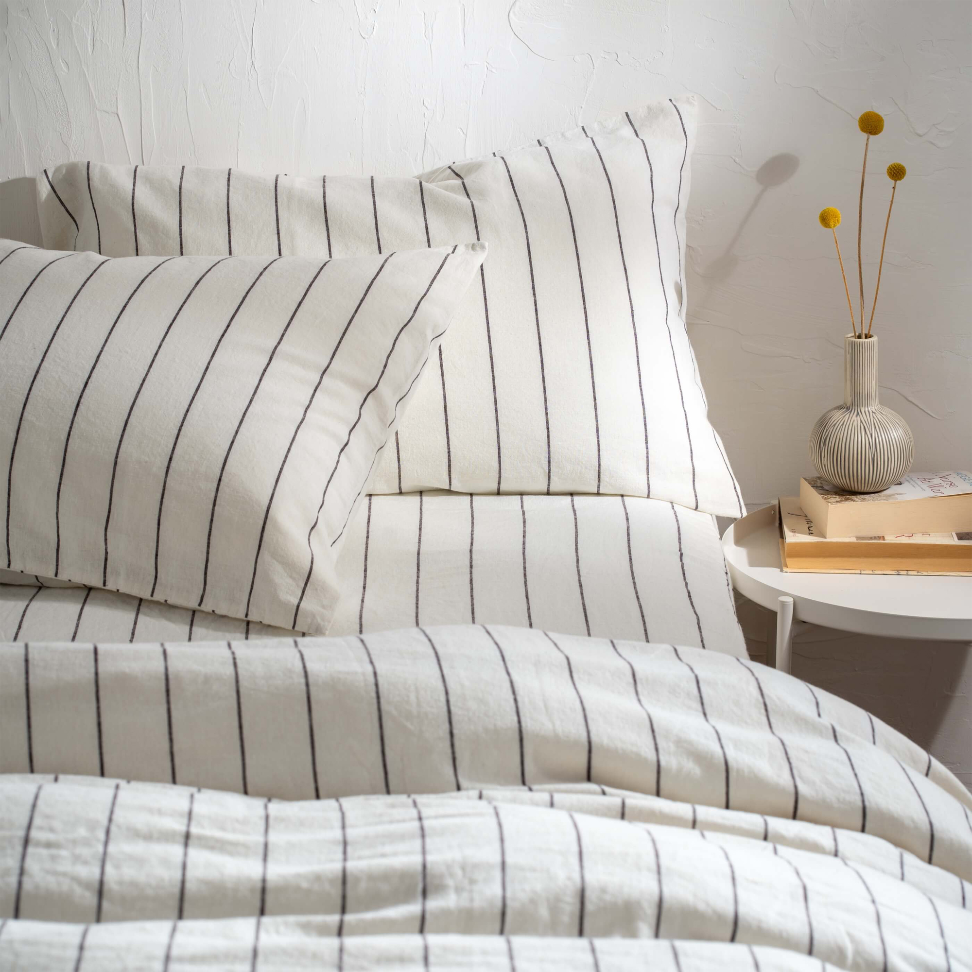 Soak & Sleep striped fitted sheet