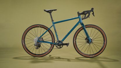 Image shows Ribble Gravel 725 Pro gravel bike