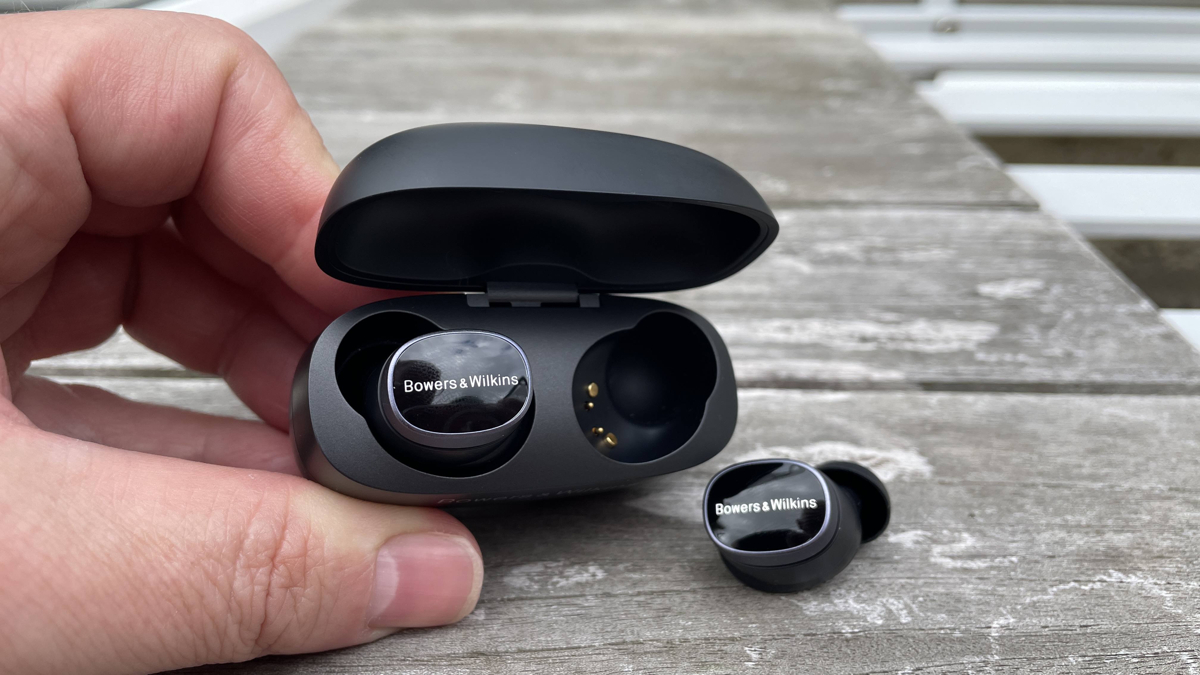 Bowers & Wilkins Pi8 vs Bose QuietComfort Ultra Earbuds: which ANC buds are better?