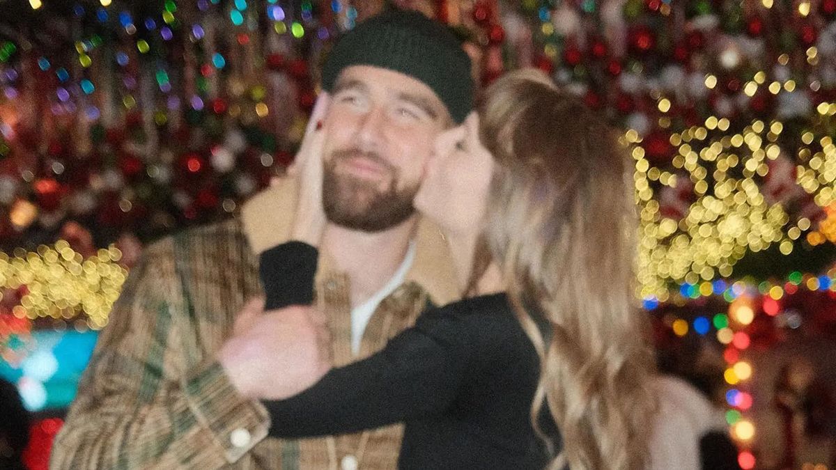 Travis Kelce aurait quitté tôt un événement obligatoire des Chiefs pour célébrer le 35e anniversaire de Taylor Swift en privé avec elle