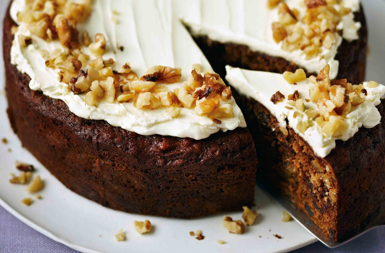 Date and walnut cake