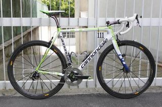 Vincenzo Nibali's new Cannondale SuperSix Evo weighs just 6.86kg as pictured.