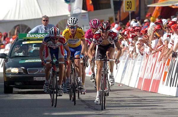 Frank Schleck (Team CSC) leads the Rogers group