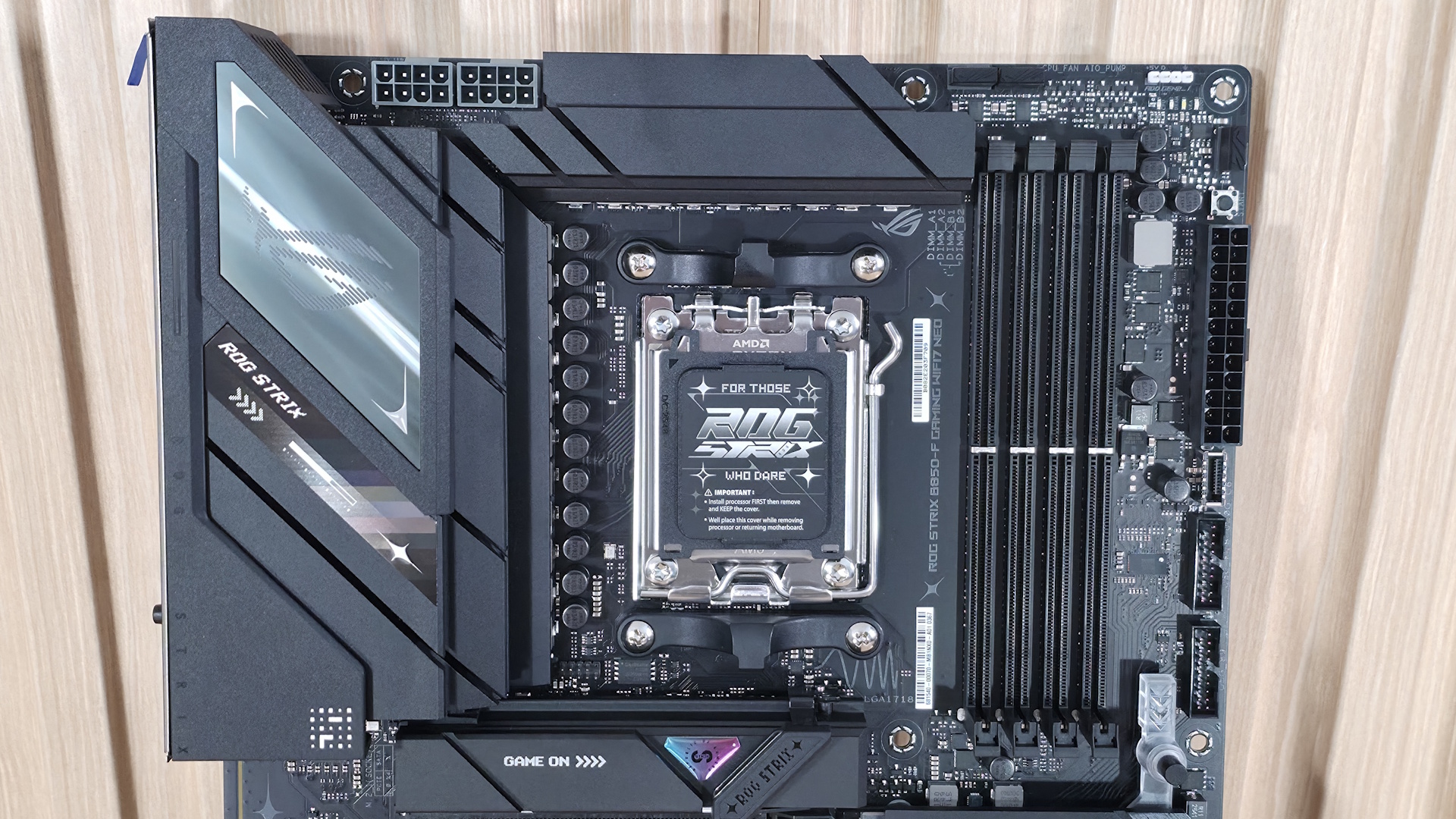 Asus ROG Strix B850-F Gaming Wifi Neo - Top half
