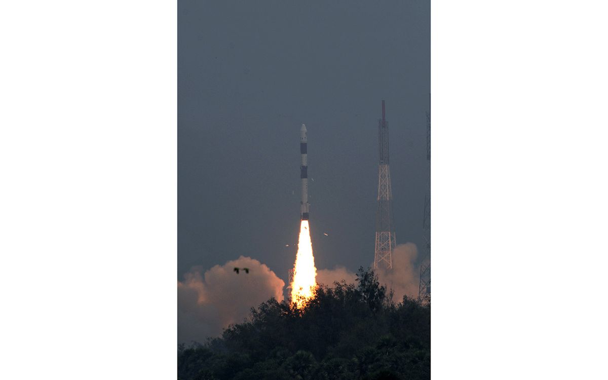 Photos: Indian Rocket Launches 31 Satellites to Earth Orbit | Space