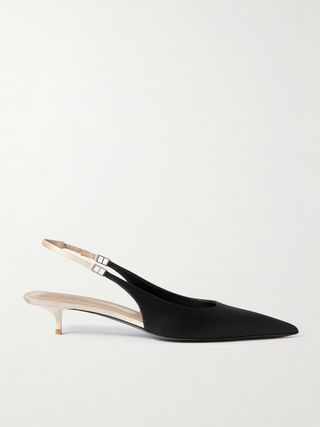 Zweifarbige Slingback-Pumps aus Satin von Cherish