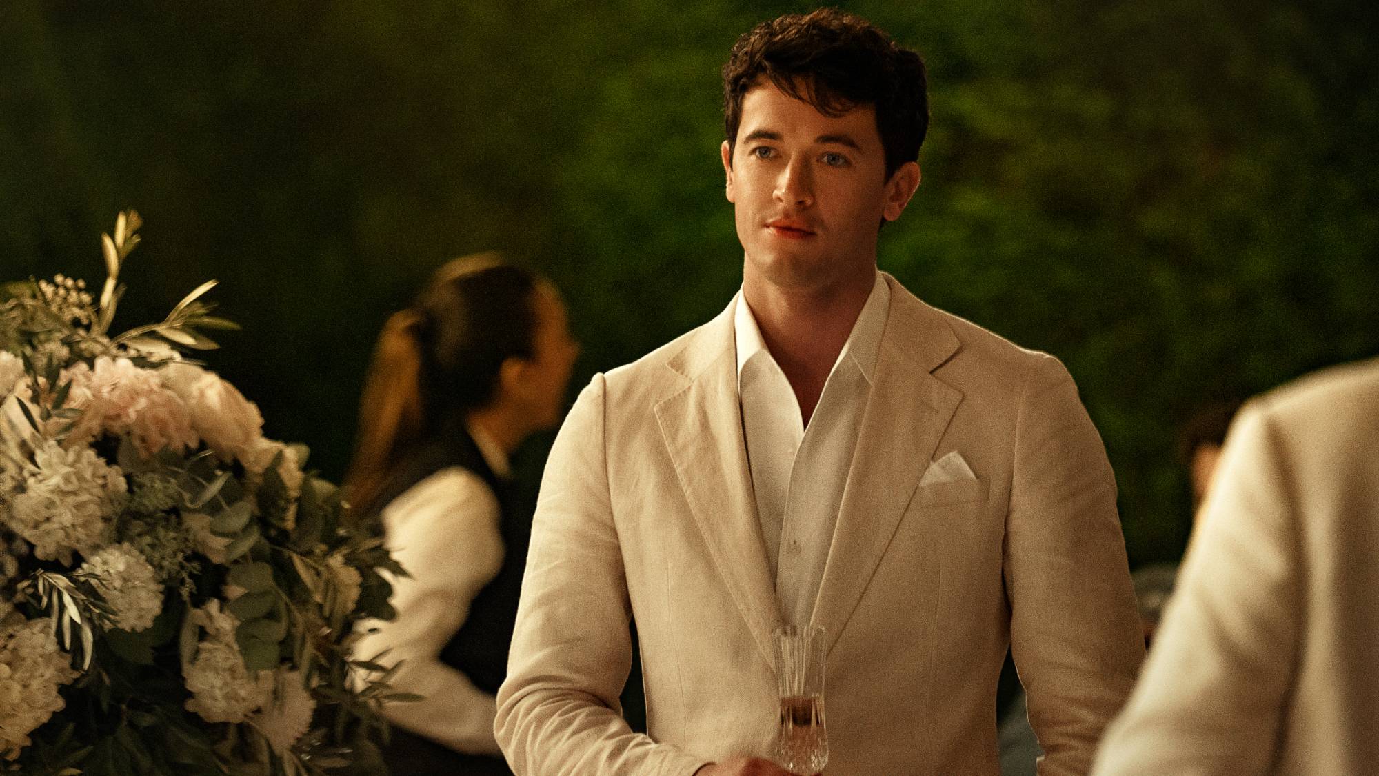 Tom Blyth as Alex in "People We Meet on Vacation"