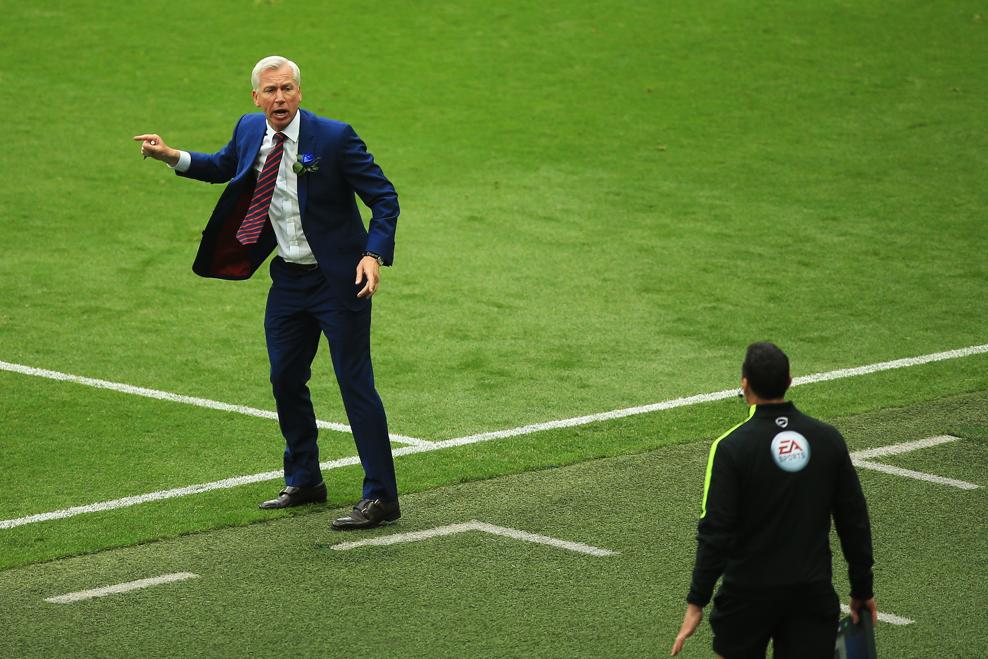 Alan Pardew's Crystal Palace we narrowly beaten by Manchester United in the 2016 FA Cup final