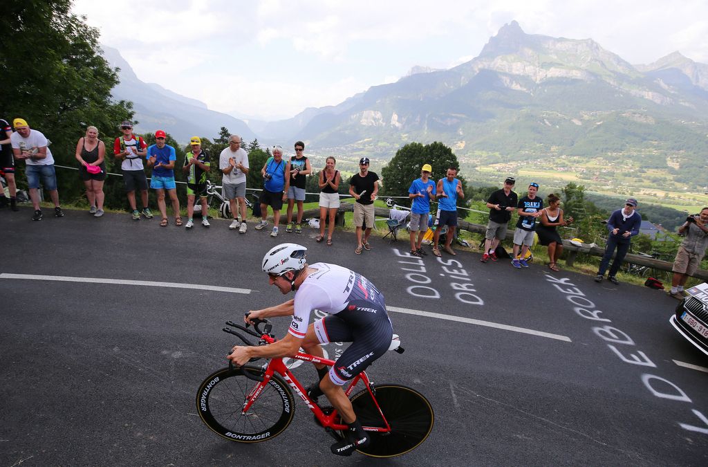 Bauke Mollema (Trek-Segafredo) climbing in the time trial