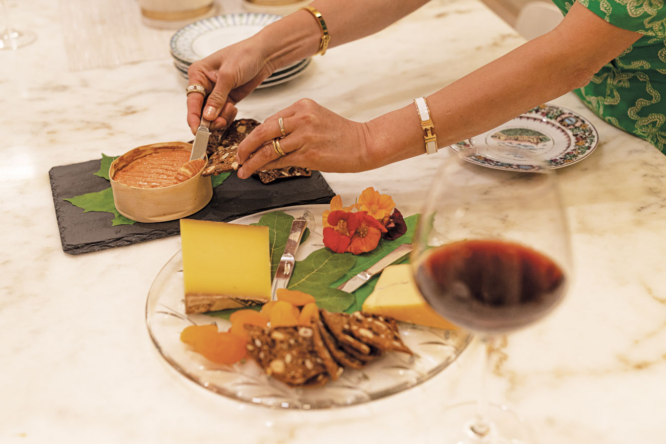 DEC290.burgundy_food_pairing.20230517_432a6101-credit-Ilie-Mitaru.jpg