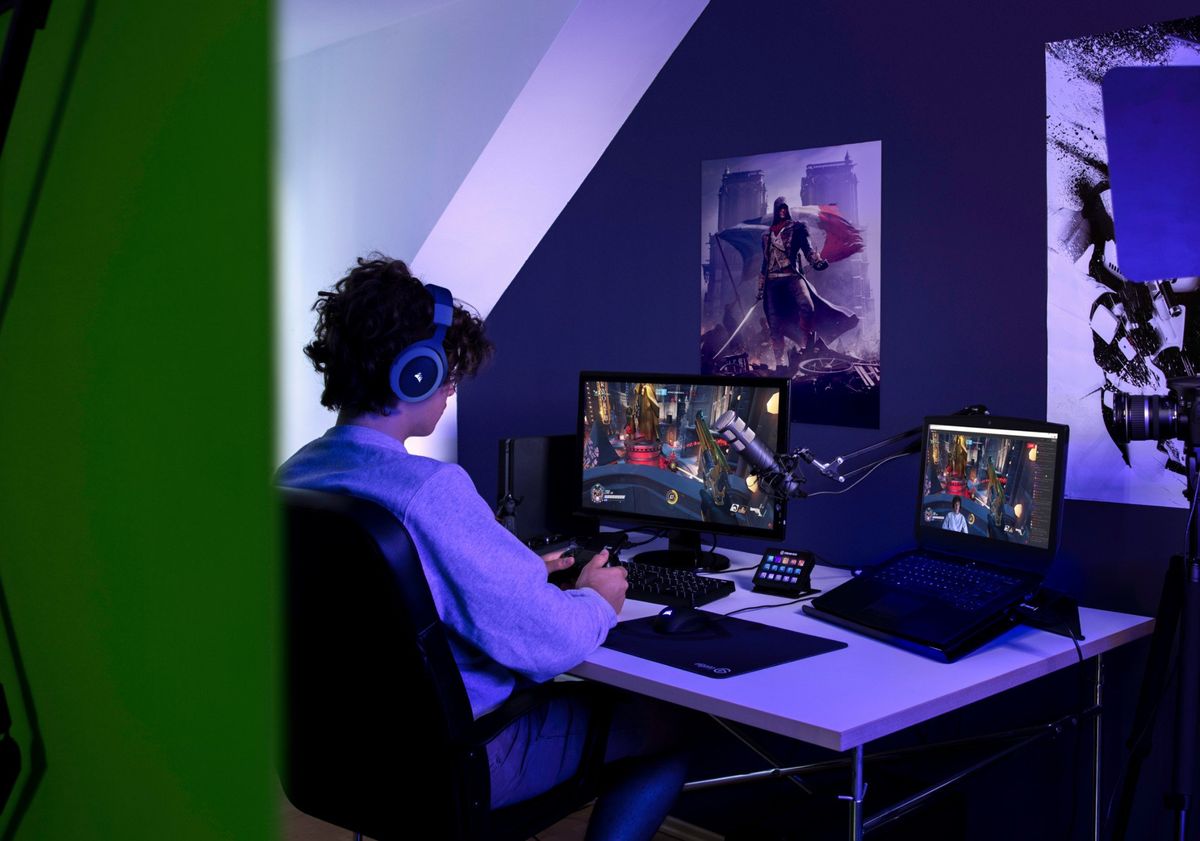 PS4 CAMERA Streaming Tutorial (Set Up, Green Screen and More