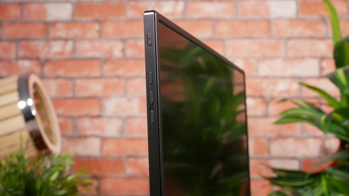 Asus ROG Strix XG17AHPE during our review