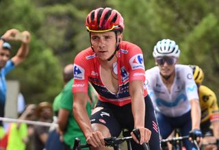 Stage 14 - Evenepoel suffers as Roglic attacks and reopens Vuelta a España GC battle
