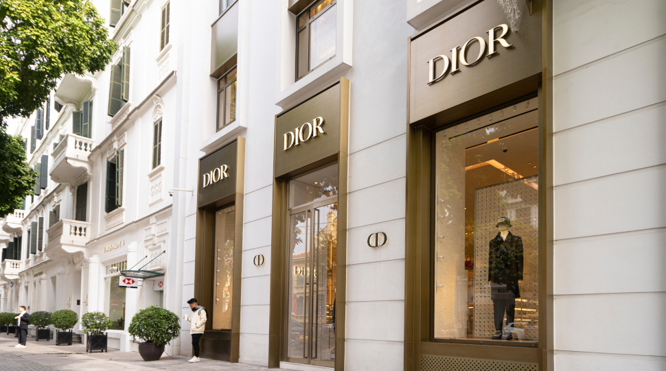 Dior store