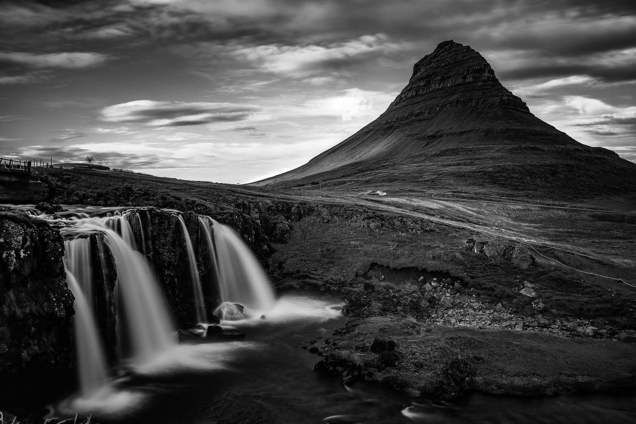 GuruShots - Powerful Black &amp; White Jan 26