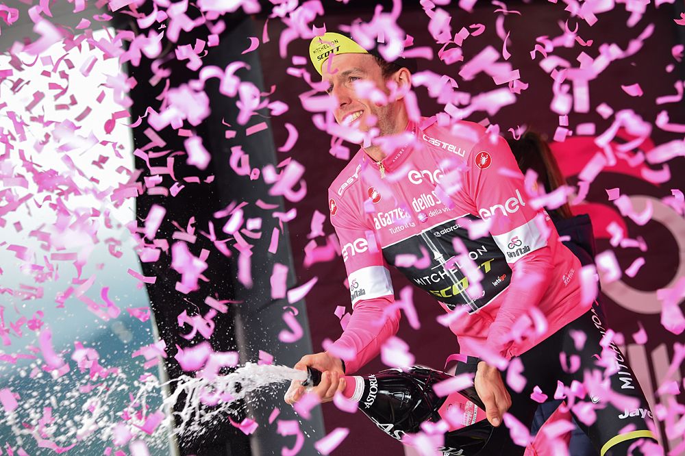 Simon Yates (Mitchelton-Scott) leads the Giro d'Italia