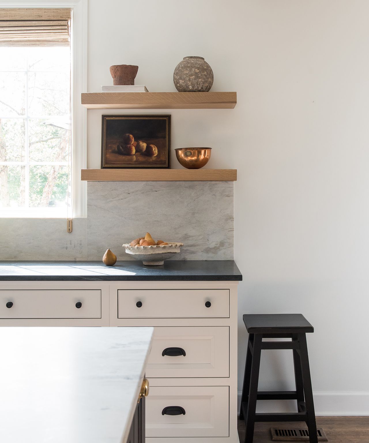 What color make a kitchen look bigger? 7 spaceboosting colors