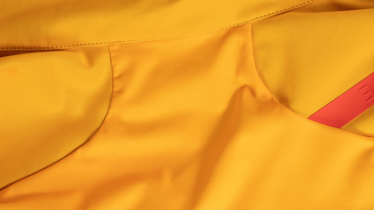 Sportful Fiandre Light NoRain Short Sleeve Jacket upper back detail
