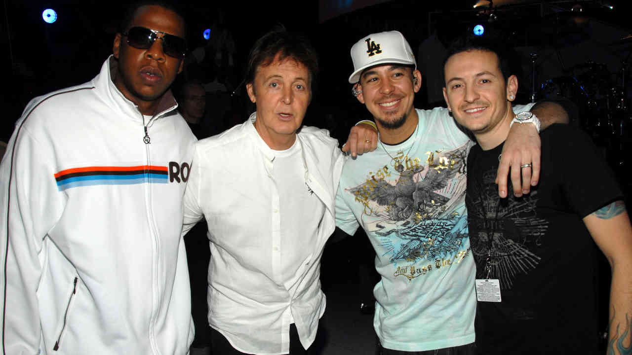 Jay-Z, Paul McCartney, Linkin Park&rsquo;s Mike Shinoda and Chester Bennington posing for a photograph in 2006