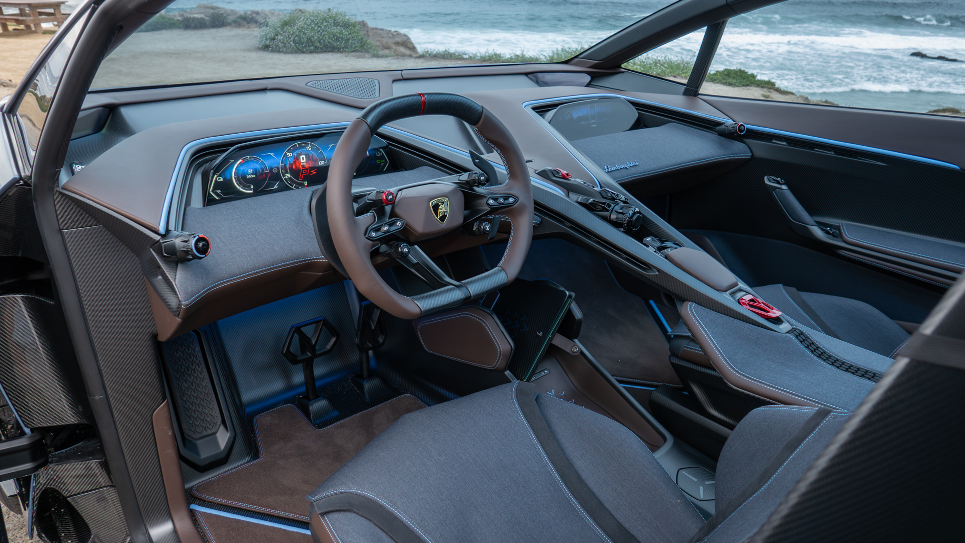 Lamborghini Lanzador interior