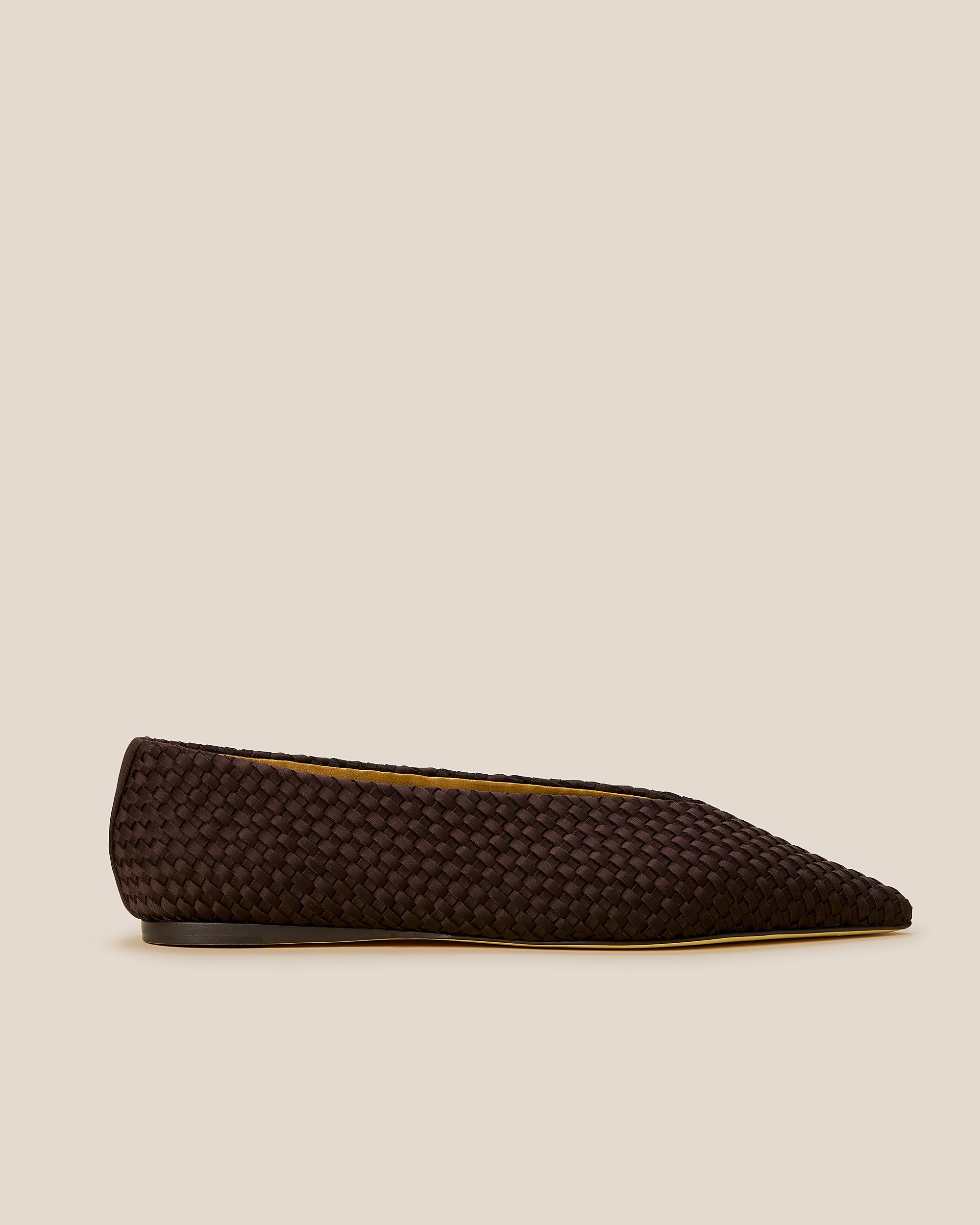 NAGHEDI Strada Flat