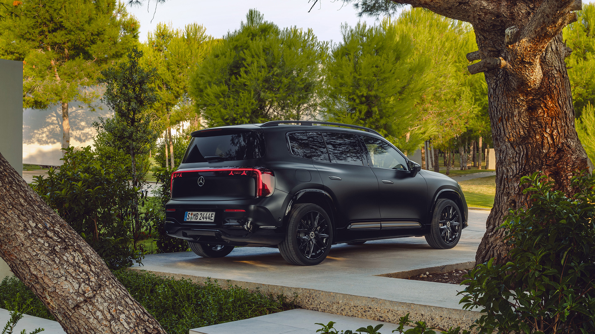 Mercedes-Benz GLB electric