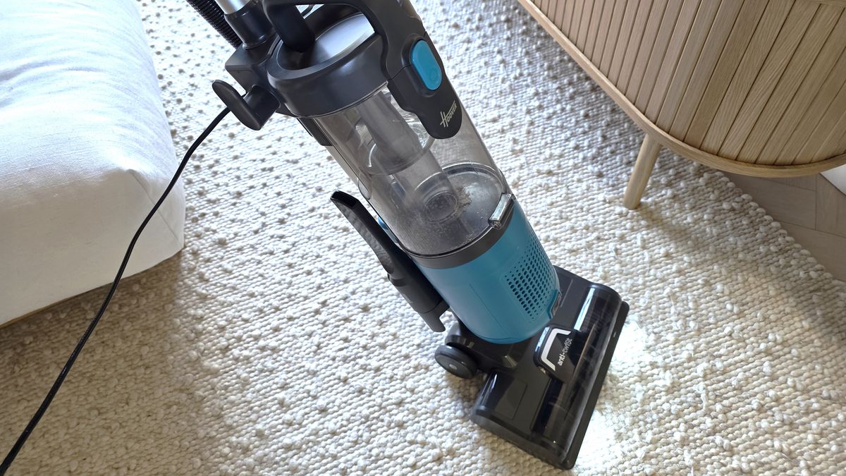 Hoover HL2 TurboStyle vacuum cleaner in reviewer's home