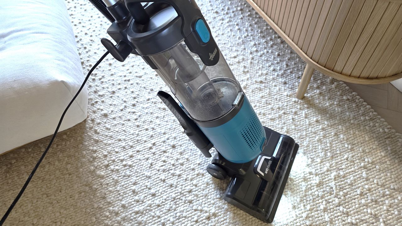 Hoover HL2 TurboStyle vacuum cleaner in reviewer's home