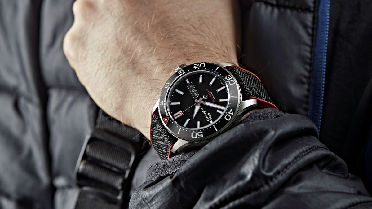 Christopher Ward s C60 Elite 1000 watch is your new titanium dive companion T3