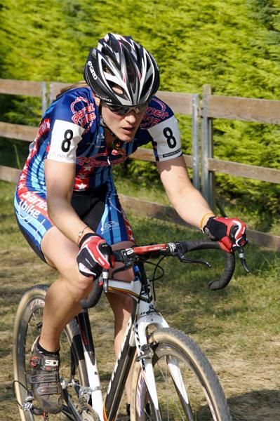 Katie Compton (Planet Bike) would enjoy as much as a 41-second lead on her way to taking her first World Cup win for the season.