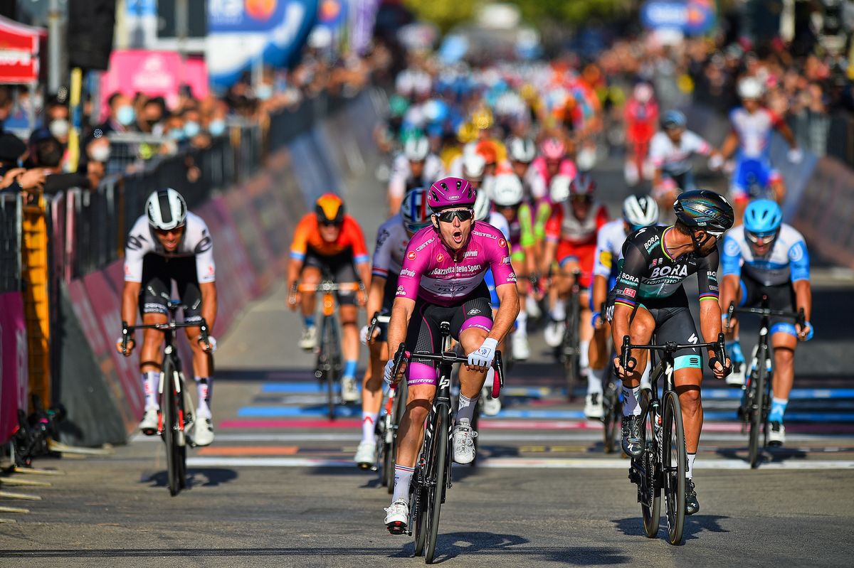 Giro d'Italia 2020 - 103th Edition - 7th stage Matera - Brindisi 143&Acirc;&nbsp;km - 09/10/2020 - Arnaud Demare (FRA - Groupama - FDJ) - Peter Sagan (SVK - Bora - Hansgrohe) - photo Dario Belingherii/BettiniPhoto&Acirc;&copy;2020