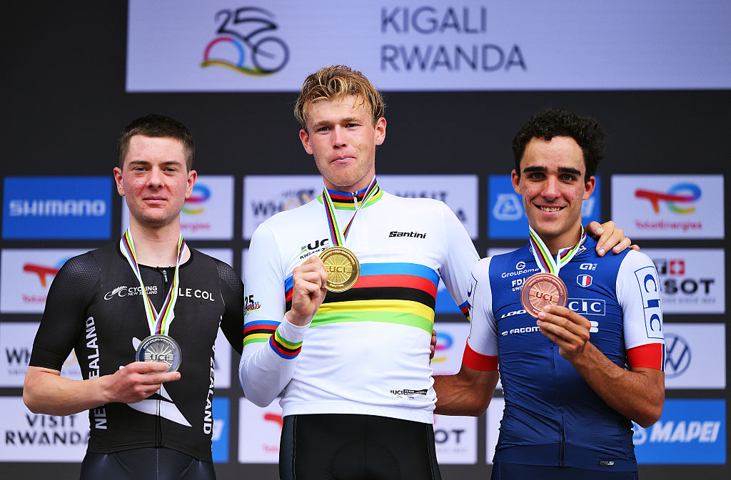 KIGALI, RWANDA - SEPTEMBER 22: Gold medalist Jakob Soderovist of Sweden (C), Silver medalist Nate Pringle of New Zealand (L) and Bronze medalist Maxime Decomble of France (R) pose on the podium the 98th UCI Cycling World Championships Kigali 2025 - Men Under 23 Individual Time Trial a 31.2km race from Kigali to Kigali on September 22, 2025 in Kigali, Rwanda. (Photo by David Ramos/Getty Images)
