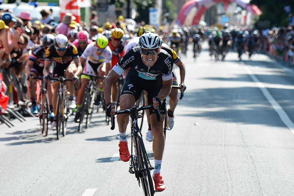 Zdenek Stybar (Etixx-Quickstep) goes for it