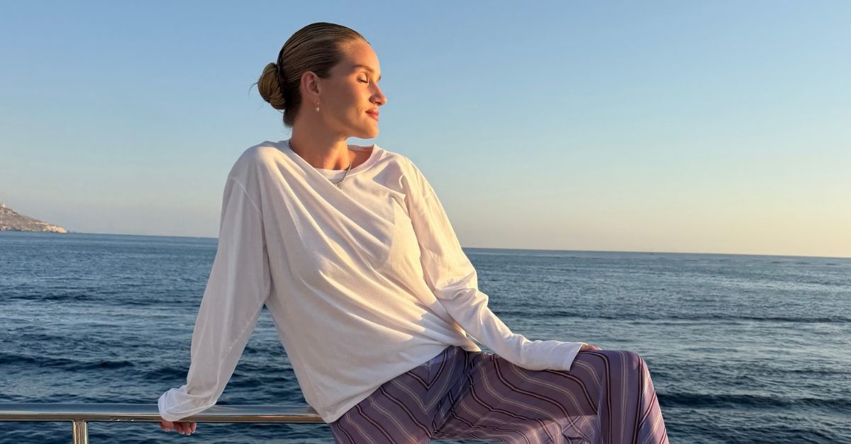 Suddenly, the Chicest Women in Their 30s and 50s Are Swapping Linen Trousers For This Trending Alt