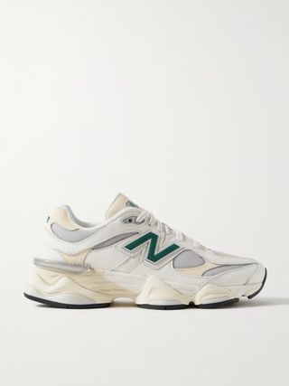 New Balance 550 Trainers in White and Turquoise