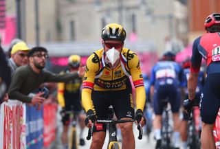 Primož Roglič wore a face mask at the start area of the Giro d'Italia