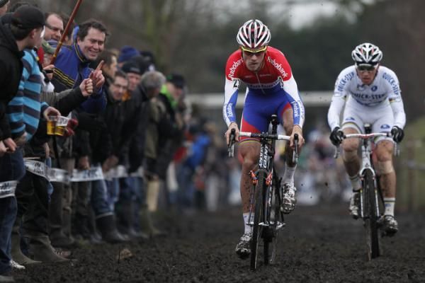 Dutch champion Lars Boom and world champion Zdenek Stybar on the attack