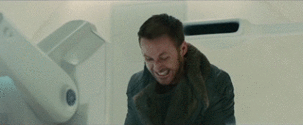 Ryan Gosling freak out in Blade Runner 2049