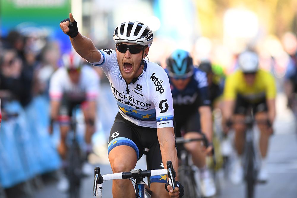 Matteo Trentin (Mitchelton-Scott) wins stage 2 at Volta a la Comunitat Valenciana