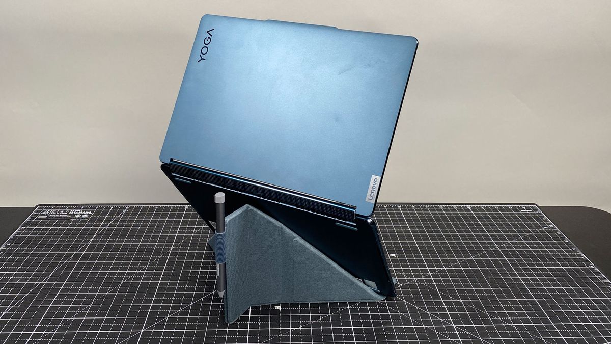 Lenovo Yoga Book 9i