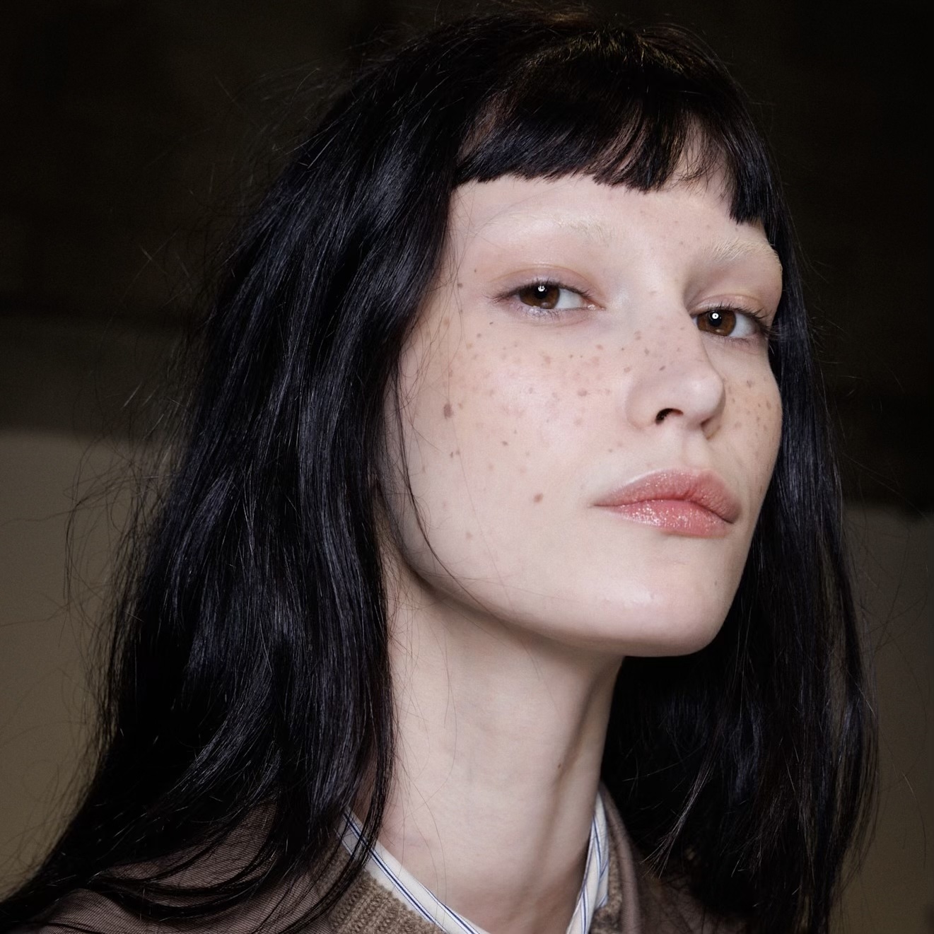 bleached eyebrows on a model