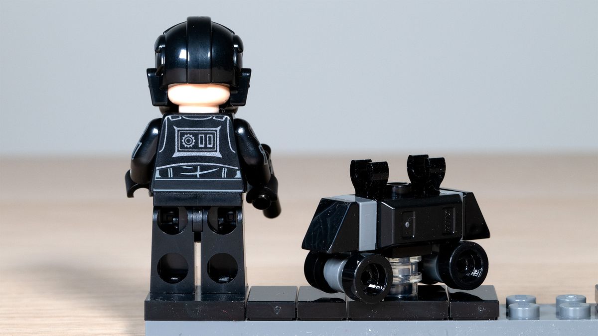 Lego TIE Interceptor TIE Pilot Minifigure and Mouse Droid, rear view