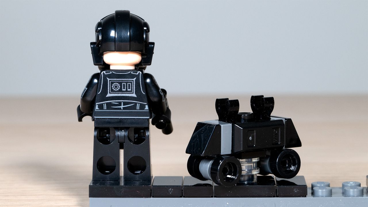 Lego TIE Interceptor TIE Pilot Minifigure and Mouse Droid, rear view