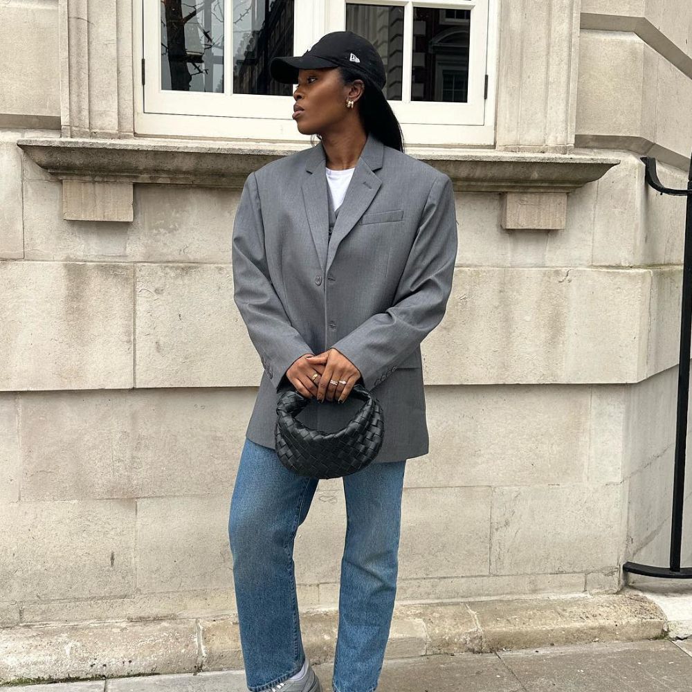 The Grey Blazer Trend Will Guide You to Elegant and Easy Outfits