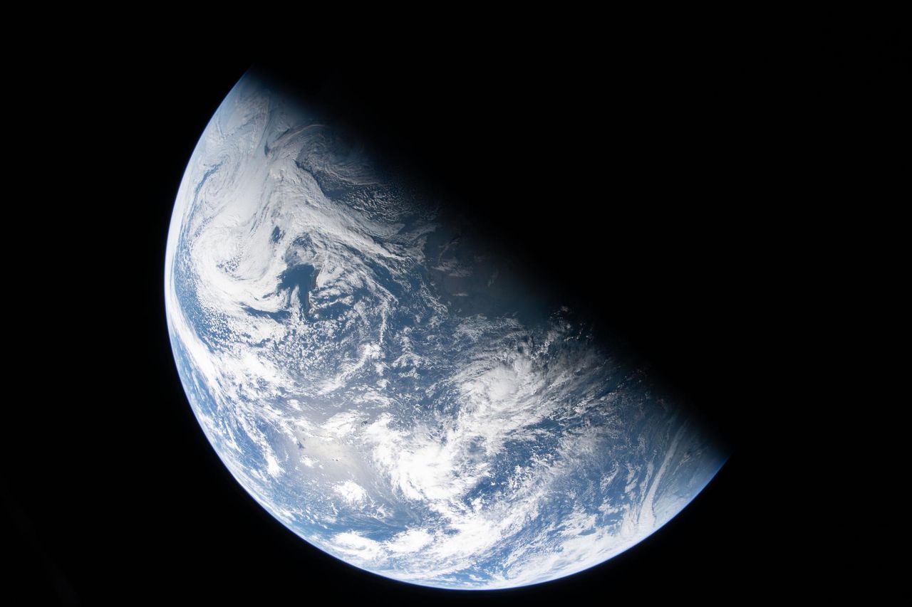 'Artemis II Captures the Terminator Line'