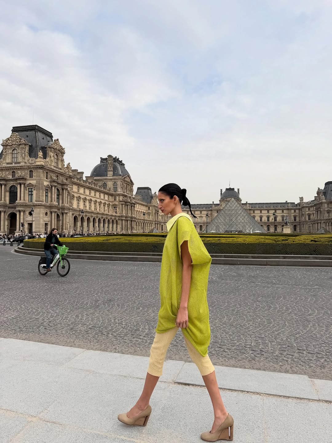 Anaa Saber in capris